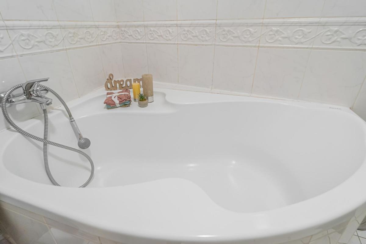 Apartamento Bright Studio Close To Charles Bridge And Prague Castle Exterior foto