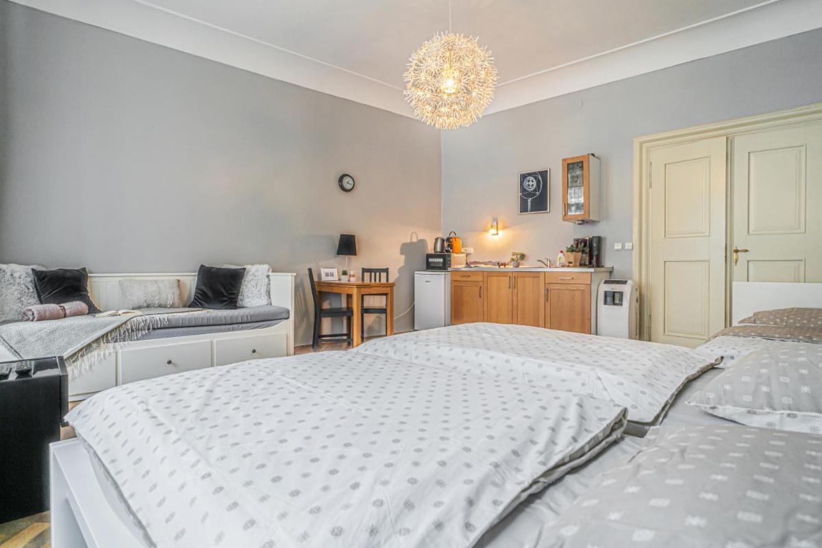 Apartamento Bright Studio Close To Charles Bridge And Prague Castle Exterior foto